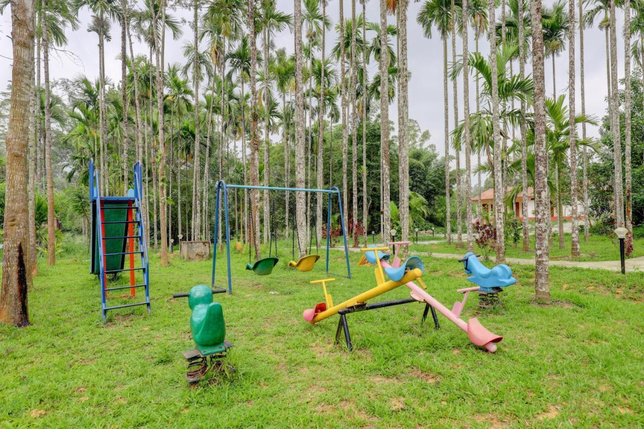 Ezzenza Areca Resort Madikeri Bagian luar foto