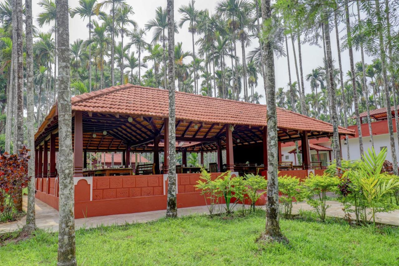 Ezzenza Areca Resort Madikeri Bagian luar foto